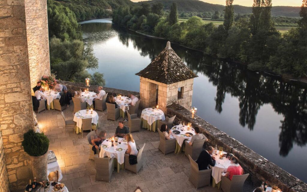 480_restaurant-avec-terrasse-dordogne.jpg